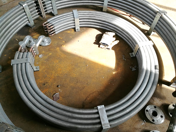 春陽(yáng) - 坦水電站油冷卻器-上導(dǎo)、下導(dǎo)